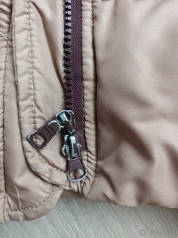 Péřový kabát značky KARA - 4