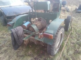 TRAKTOR DĚLANÝ S MOTOREM TRIUMPH VELMI ZAJÍMAVÝ - 4