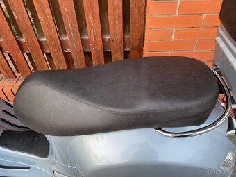 Vespa GTS 300 Hpe (2021) - 4