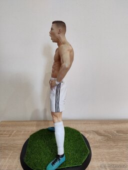 Cristiano Ronaldo - 4