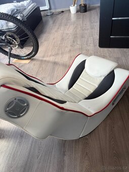 HERNÍ KŘESLO, vzhled kůže - 4