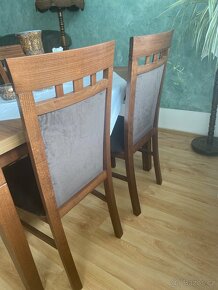 Jidelní stůl tmavý rustikální židle - 4