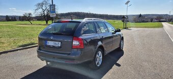 Škoda Octavia 1.4 tsi Xenony,Tažné, Tempomat +zimni sada kol - 4