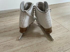 Prodám brusle na kraso Jackson Elle, vel 4,5 (eur 35) - 4