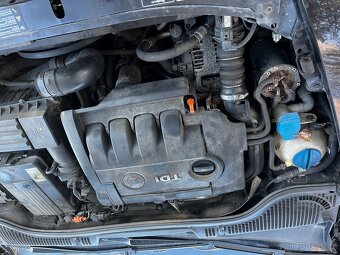 Škoda Octavia 2 díly motor BMM - 4