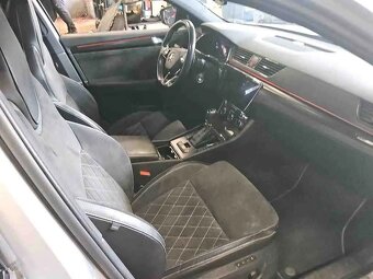 Škoda Superb iV sportline TSI 160kw/panorama/tažné/kamera - 4