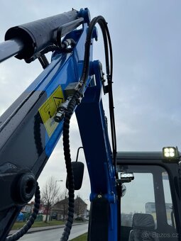 Bagr D3000 KUBOTA VČETNĚ LŽIC A SVAHOVKY+VRTÁK - 4