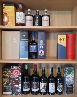 Sbírka whisky Macallan, Ardbeg, Bowmore, Laphroaig, Midleton - 4