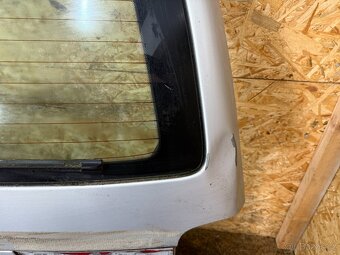 PÁTÉ DVEŘE KUFRU SEAT ALHAMBRA - 4