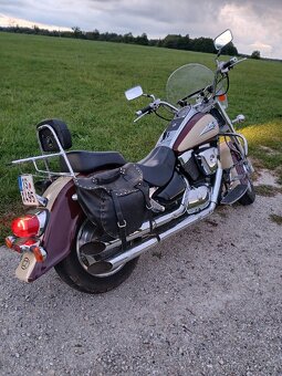 Suzuki Intruder VL1500 LC - 4