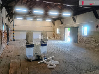Pronájem - Skladové, nebo výrobní prostory, 330 m² s rampou  - 4