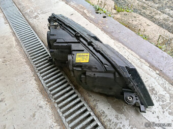 Škoda Oktavia 3-přední levé světlo.Perfektní. - 4