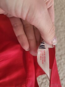 Dívčí svátečné červené šaty 110 - 4