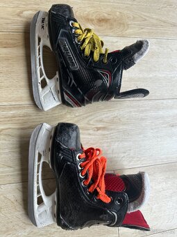 Dětské brusle Bauer X500, vel. 28, Y10, UK 10.5, šířka EE - 4