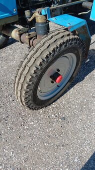 Prodám traktor ZETOR URSUS 4002 NOVÁ CENA - 4