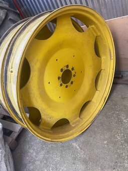 Kola John Deere - 4