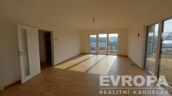 Novostavba rodinného domu 4+kk, pozemek 800m2, 15minut od ok - 4