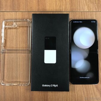 Samsung Galaxy Z Flip5 256GB, TOP stav, v záruce - 4