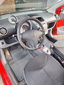 Prodám Peugeot 107,třídveřák,automat,spotťeba kolem 3.5-4.la - 4