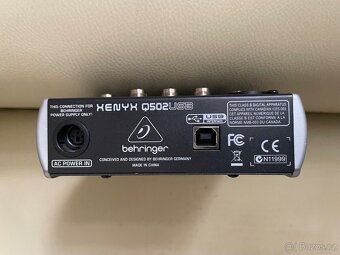 Behringer XENYX Q502USB - 4