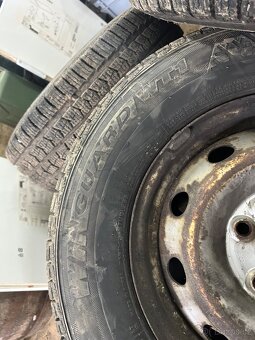 Pneu na discích 225/70 R15C - 4