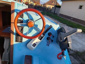 Kajutový motorový člun - 4