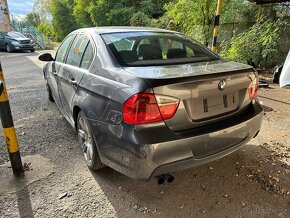 BMW E90 325i nahradni dily - 4