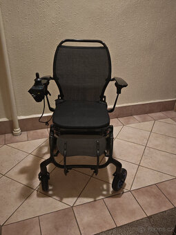 Lehký elektrický invalidní vozík Qickie Q50 R Carbon - 4