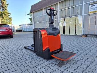 zánovní elektrický paletový vozík BT LPE 200 - 4