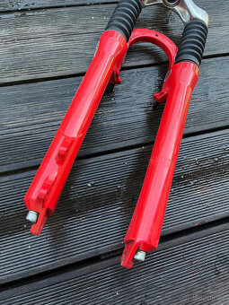 Odpružená vidlice RockShox Judy C MTB retro Long Travel - 4