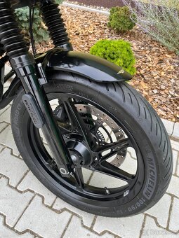 Moto Guzzi V7 Stone 850 2023 - 4