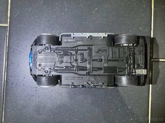 Hummer 2003, model 1:24, lehce poškozený - 4