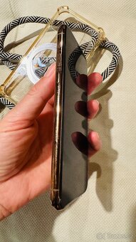 Prodám zlatý iPhone 11PRO 64GB v super stavu - 4