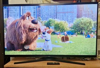 4K UHD Smart Samsung televizor - 4