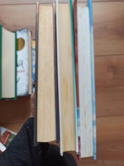 26 ks knih / romány/ a jiné - 4