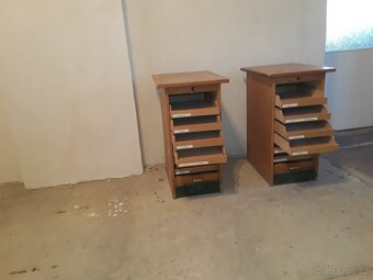 Skříňky s roletou - 4