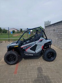 POLARIS RZR 200 - 4