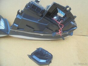 AUDI A4 ,8E - přední čirá optika XENON D1S - 4