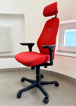 kancelářská židle Kinnarps Plus 6 - 4