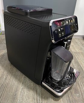 Automatický kávovar Philips LatteGo EP5441/50 - 4