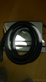 příslušenství k vysavačí +vysavač . - 4