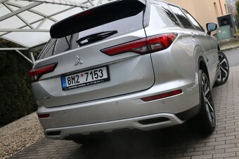 Mitsubishi Outlander 2.4 ,7míst, intense - 4
