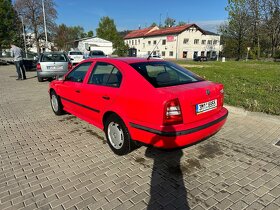 Škoda Octavia 1,6i 74kW - 4