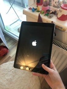 Apple tablet - 4