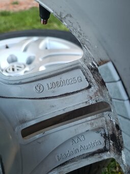 Alu kola VW "15",5×100 včetne pneu 195/65/15 - 4