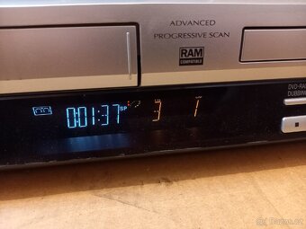Panasonic Nv-p23 video/dvd combo - 4