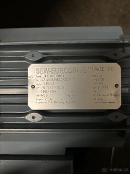 2x elektromotory s převodovkou S.E.W. - 4