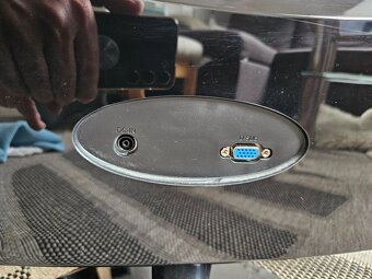 LG Flatron 22 palců - 4