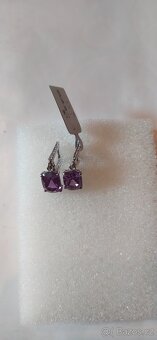 Prodám nové stříbrné náušnice s alexandritem a s bílým topaz - 4