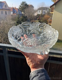 Krásná lisovaná mísa - 4